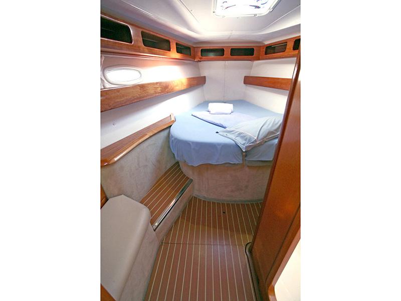 Book yachts online - sailboat - Bavaria 42 Cruiser - Iraklis - rent