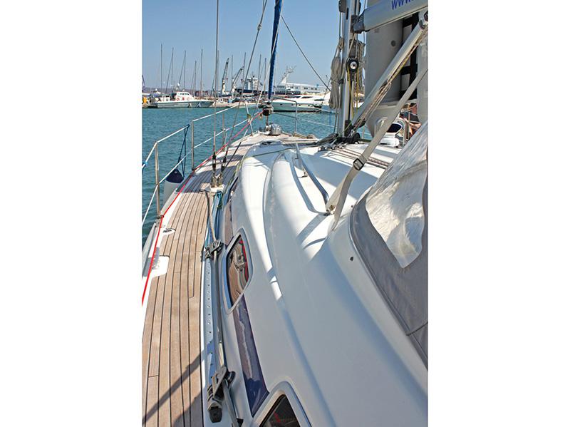 Book yachts online - sailboat - Bavaria 42 Cruiser - Iraklis - rent