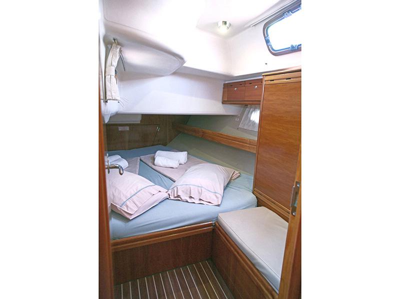 Book yachts online - sailboat - Bavaria 46 Cruiser - Aiolos - rent