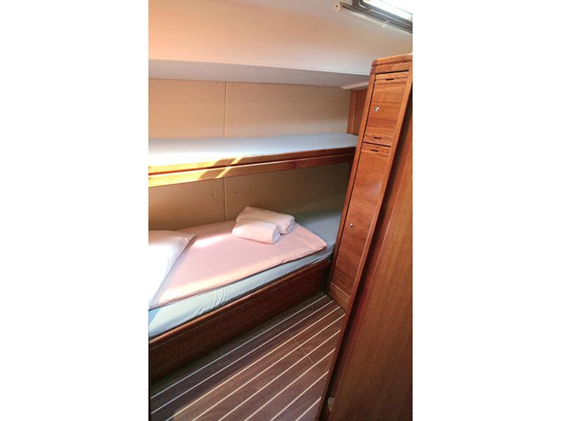 Book yachts online - sailboat - Bavaria 46 Cruiser - Aiolos - rent