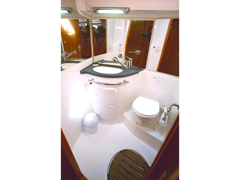 Book yachts online - sailboat - Bavaria 46 Cruiser - Aiolos - rent