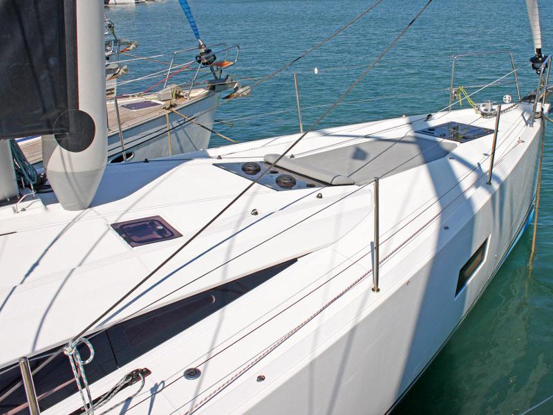 Book yachts online - sailboat - Jeanneau 54 - Pegasus - rent