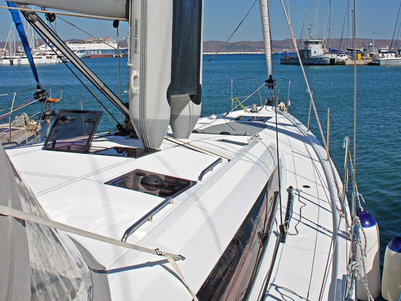 Book yachts online - sailboat - Jeanneau 54 - Pegasus - rent