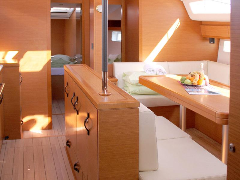 Book yachts online - sailboat - Jeanneau 54 - Pegasus - rent