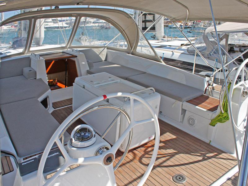 Book yachts online - sailboat - Jeanneau 54 - Pegasus - rent
