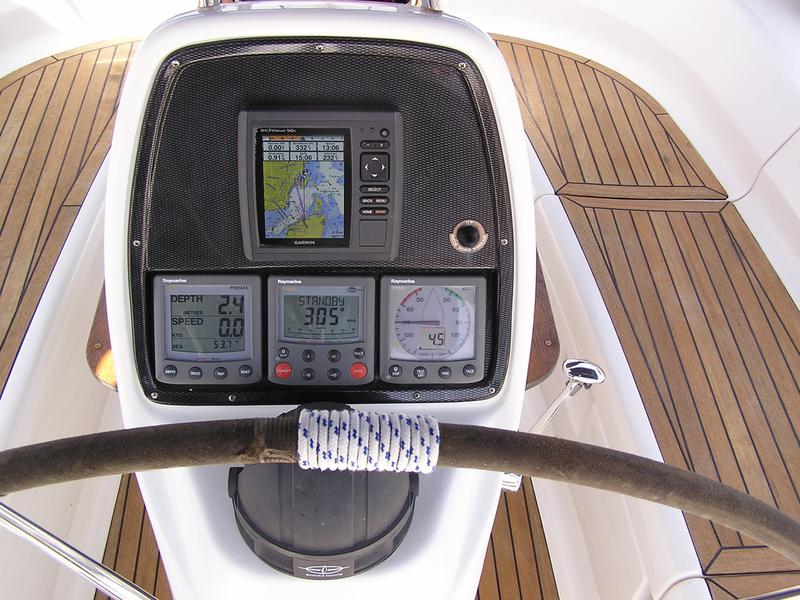 Book yachts online - sailboat - Bavaria 35 Cruiser - Alba - rent