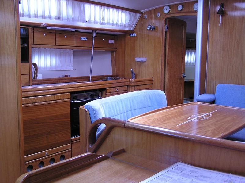 Book yachts online - sailboat - Bavaria 40 Cruiser - Alma Libre - rent