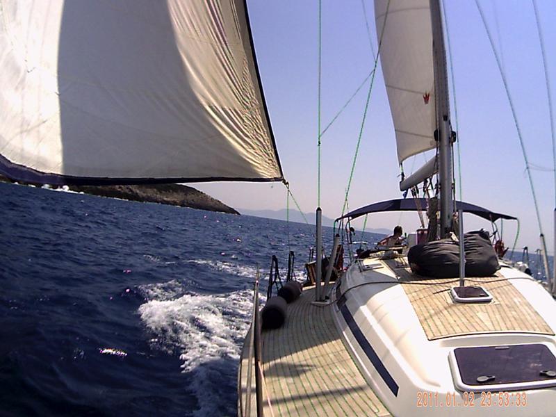 Book yachts online - sailboat - Bavaria 49 - Blue One - rent