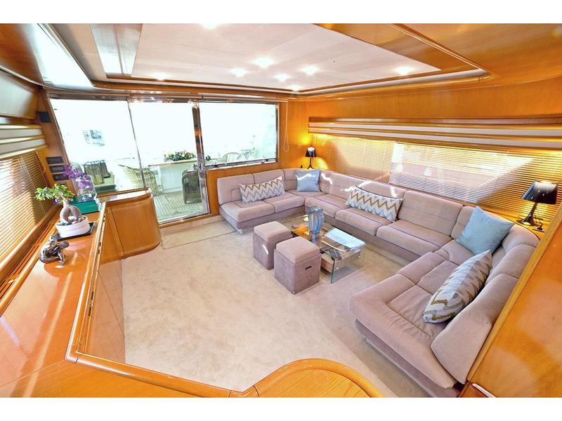 Book yachts online - motorboat - Ferretti 75 - Ferretti 75 - rent