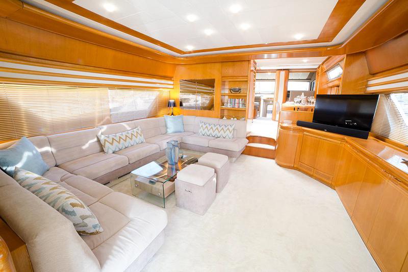 Book yachts online - motorboat - Ferretti 75 - Ferretti 75 - rent