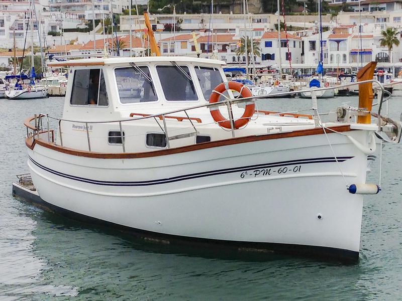 Book yachts online - motorboat - Menorquina Yacht 100 - Mar de Coral - rent