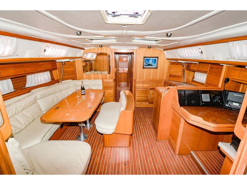 Book yachts online - sailboat - Bavaria 50 Cruiser - Iorana - rent