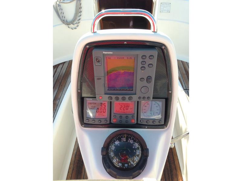 Book yachts online - sailboat - Bavaria 30 Cruiser - Vader - rent