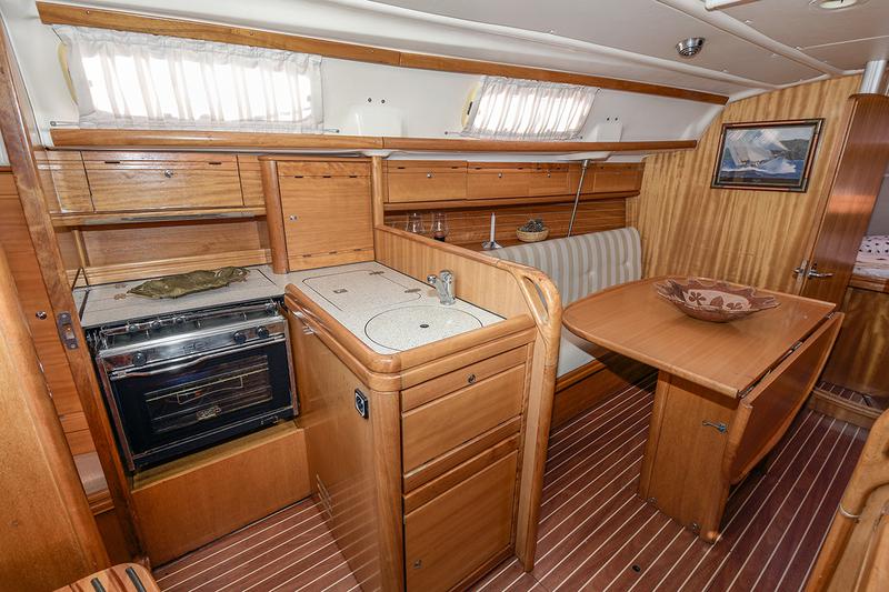 Book yachts online - sailboat - Bavaria 30 Cruiser - Vader - rent