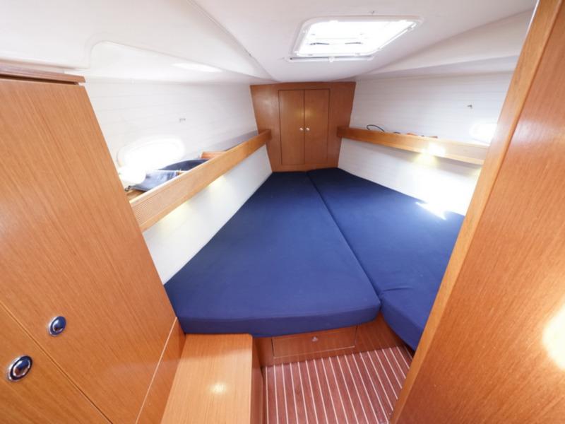 Book yachts online - sailboat - Bavaria 43 Cruiser - no name - rent