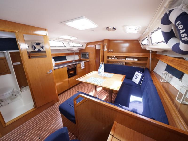 Book yachts online - sailboat - Bavaria 43 Cruiser - no name - rent