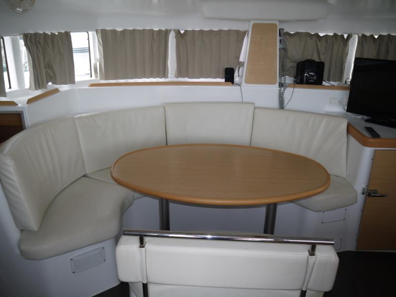 Book yachts online - catamaran - Lagoon 380 - Nefertiti - rent
