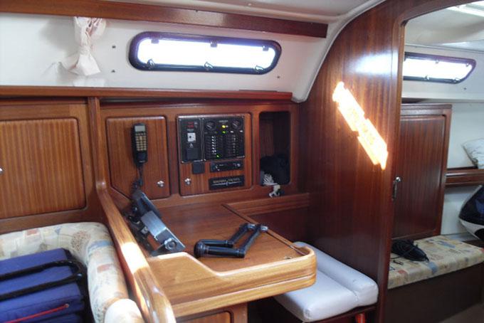 Book yachts online - sailboat - Bavaria 40 - Salty Baby - rent