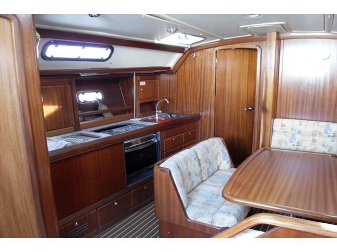 Book yachts online - sailboat - Bavaria 40 - Salty Baby - rent