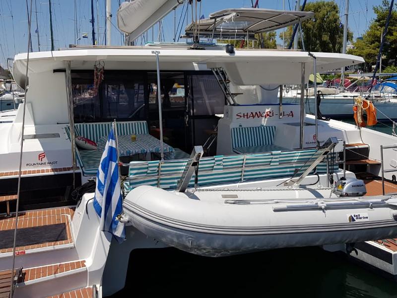 Book yachts online - catamaran - Astréa 42 - Shangri-La - rent