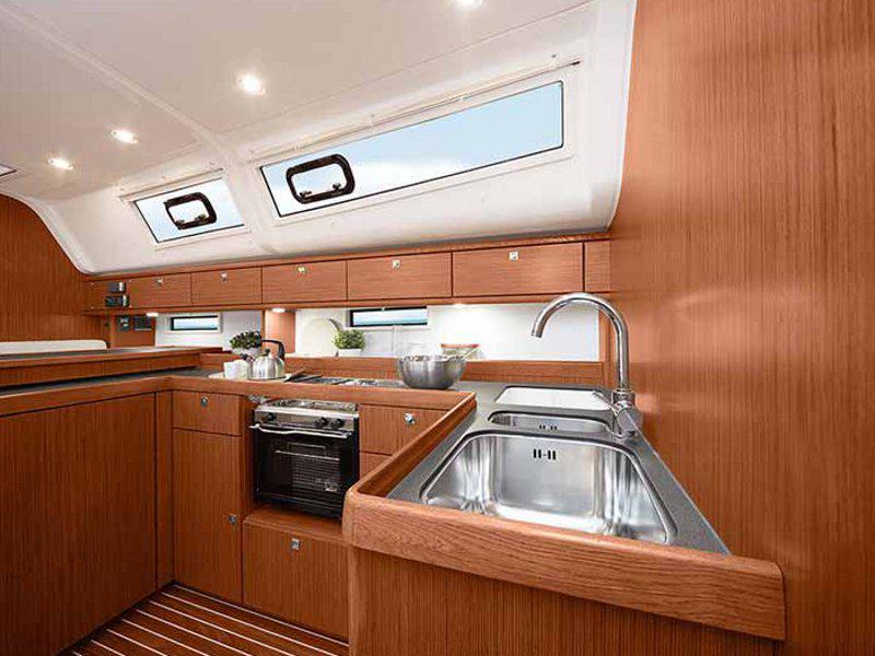 Book yachts online - sailboat - Bavaria Cruiser 51 - Guarda che luna - rent