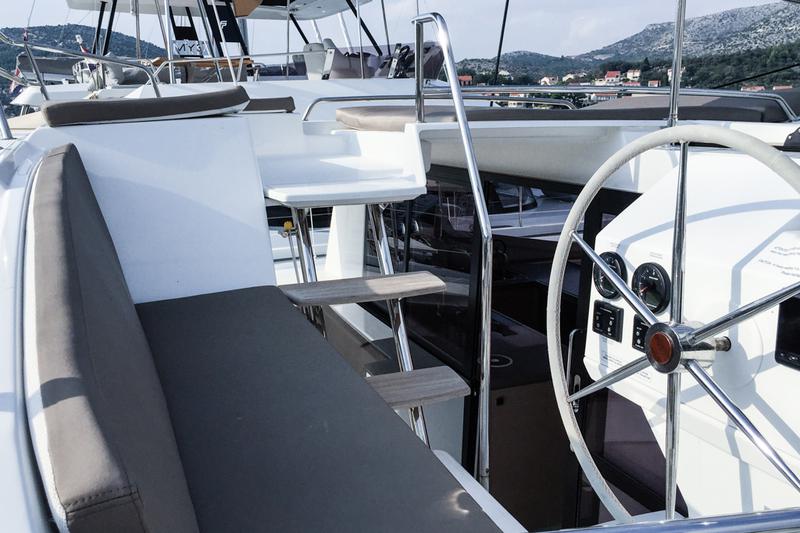 Book yachts online - catamaran - Helia 44 (4 cabs) - Lounge - rent