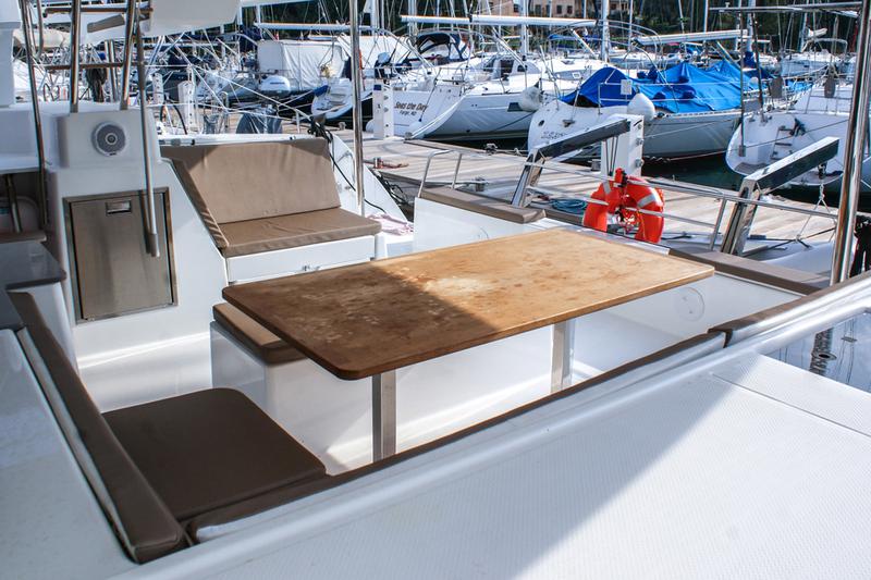 Book yachts online - catamaran - Helia 44 (4 cabs) - Lounge - rent