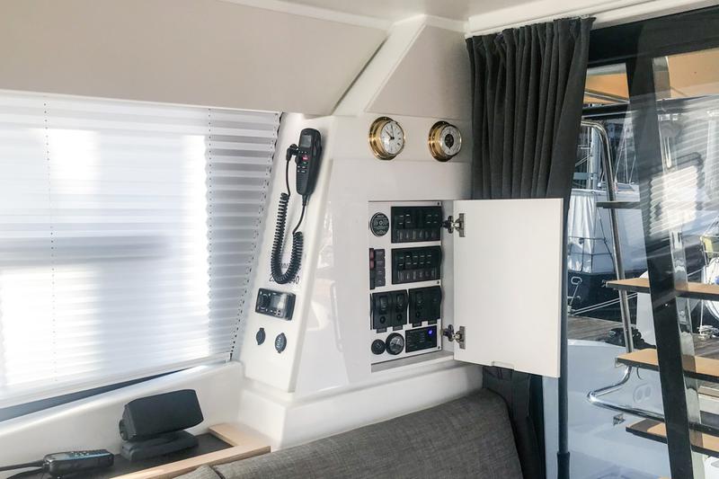 Book yachts online - powercatamaran - Fountaine Pajot MY 37[G] - Jam - rent