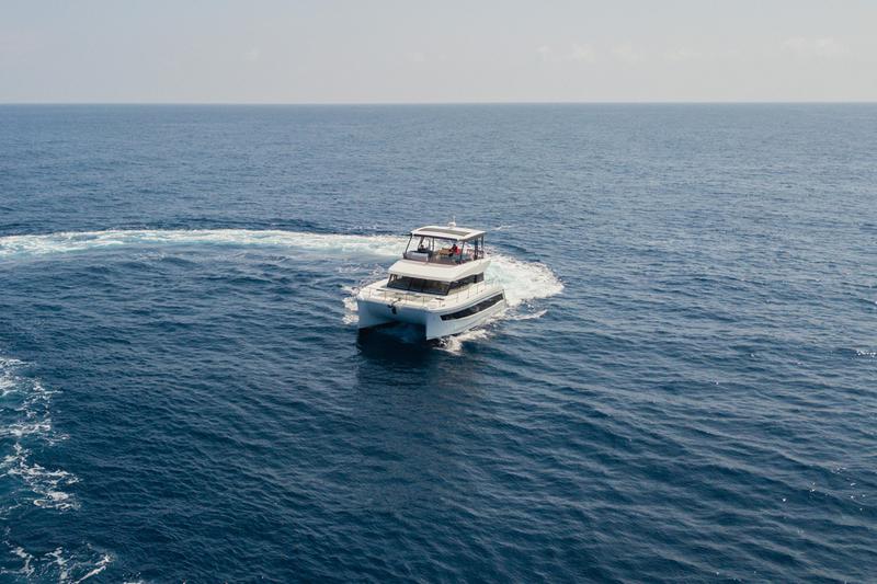 Book yachts online - powercatamaran - Fountaine Pajot MY 44 - Fusion - rent