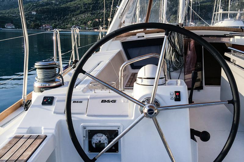 Book yachts online - sailboat - Oceanis 45 (4 cabs) - CANCAN - rent