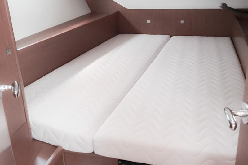 Book yachts online - sailboat - Oceanis 45 (4 cabs) - Soul - rent