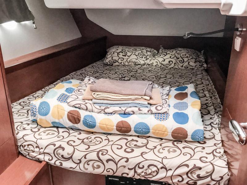 Book yachts online - sailboat - Oceanis 45 (4 cabs) - Foxtrot - rent