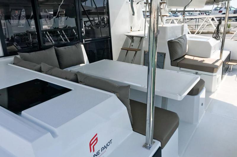 Book yachts online - catamaran - Astréa 42 - Wave - rent