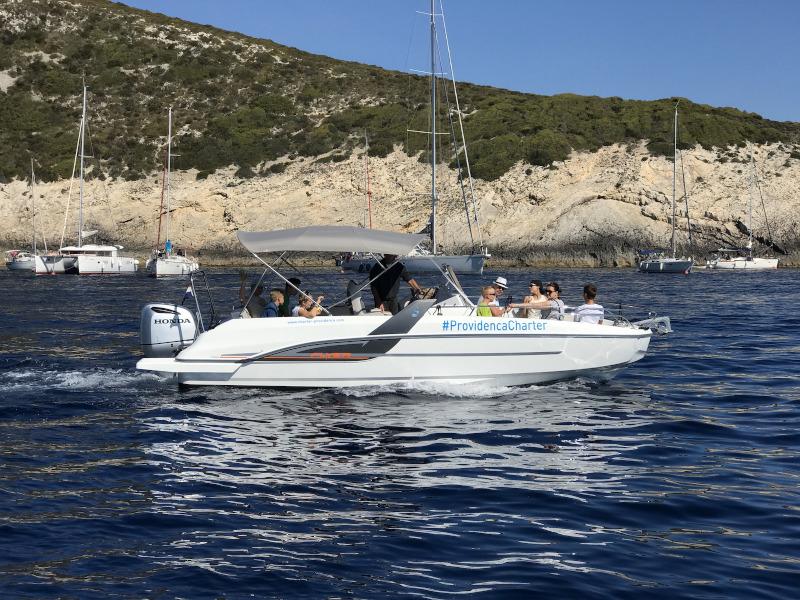 Book yachts online - motorboat - Beneteau Flyer 7.7 SPACEdeck - no name - rent