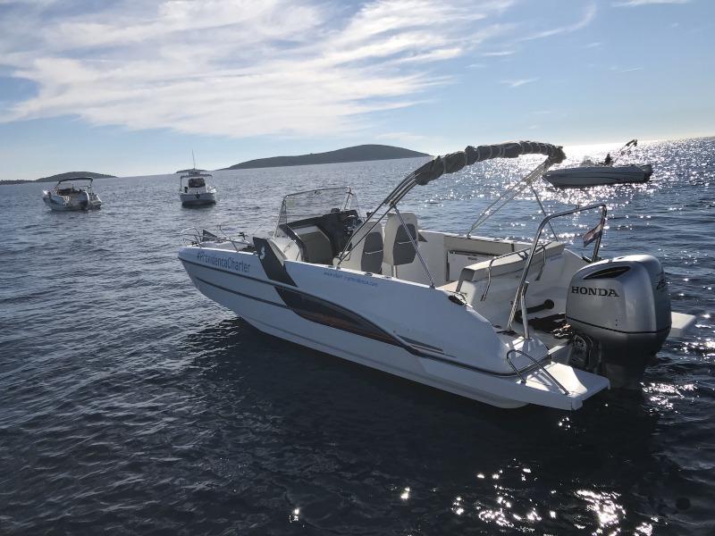 Book yachts online - motorboat - Beneteau Flyer 7.7 SPACEdeck - no name - rent