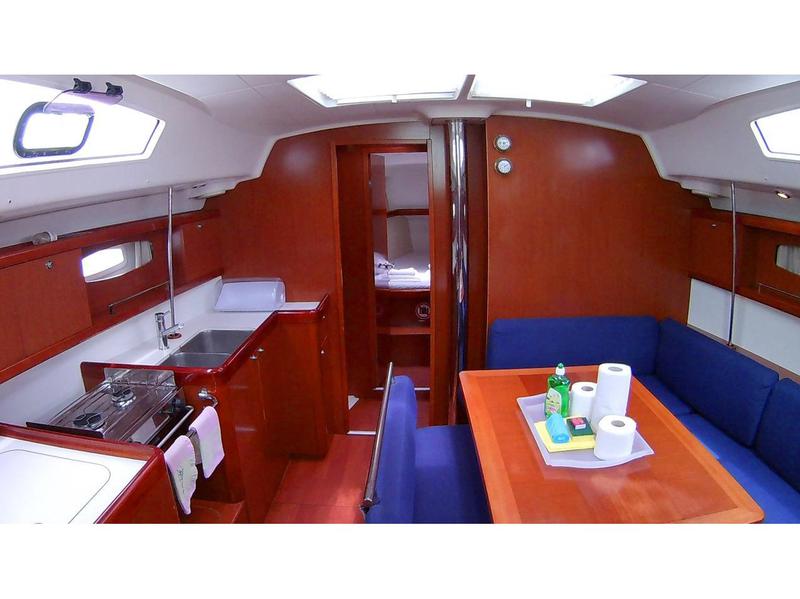 Book yachts online - sailboat - Oceanis 43 - Beneteau Liberty - rent