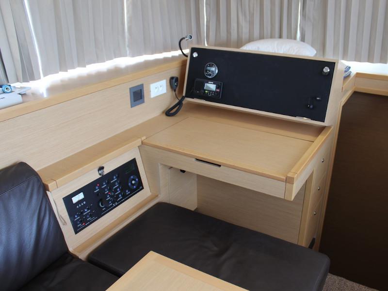 Book yachts online - catamaran - Lagoon 400 S2 - NN - rent