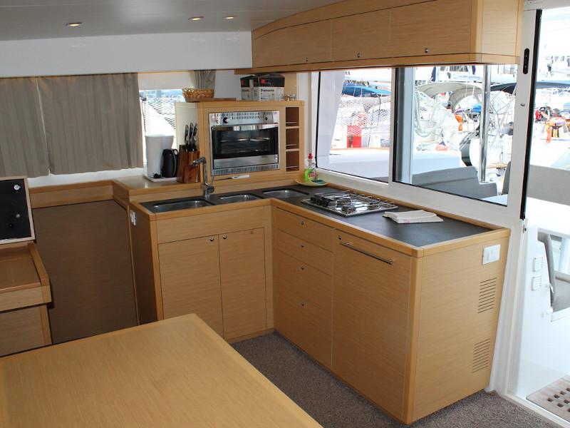 Book yachts online - catamaran - Lagoon 400 S2 - NN - rent