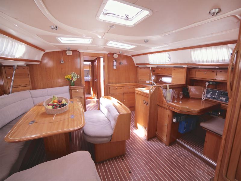 Book yachts online - sailboat - Bavaria 50 Cruiser - Sail Sirius - rent