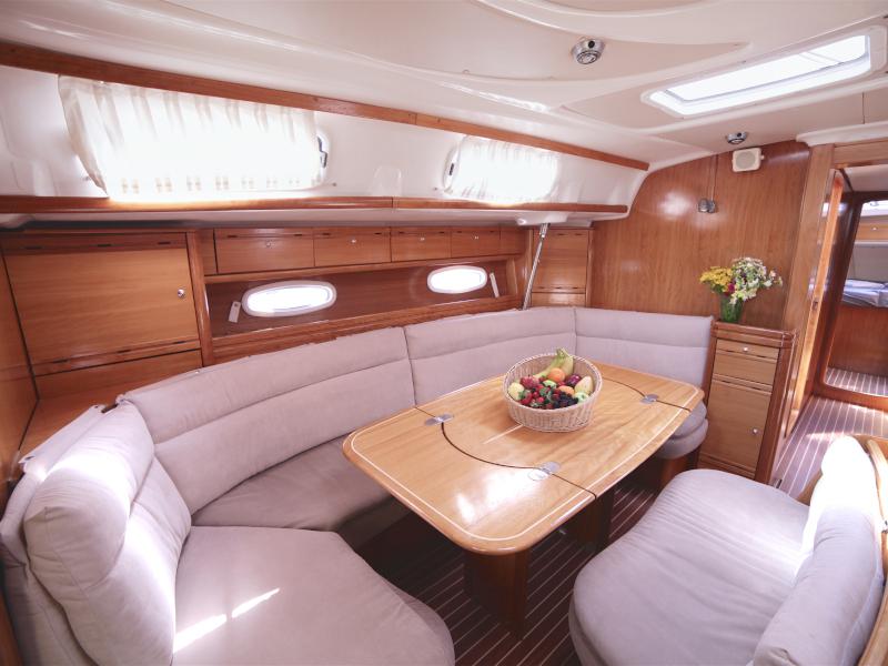 Book yachts online - sailboat - Bavaria 50 Cruiser - Sail Sirius - rent