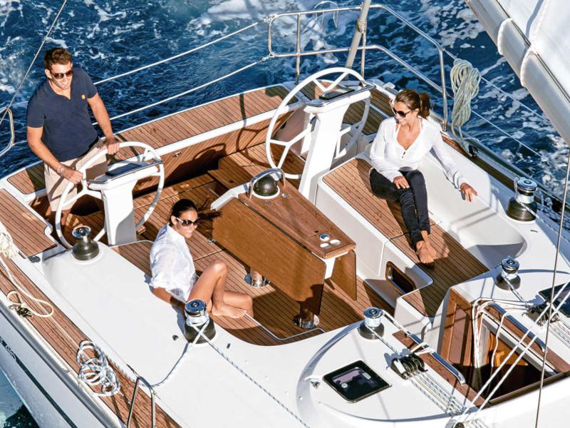 Book yachts online - sailboat - Bavaria Cruiser 46 - Sail Vega - rent