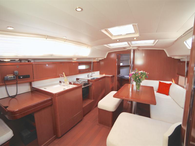 Book yachts online - sailboat - Oceanis 40 - Sail Alpha - rent