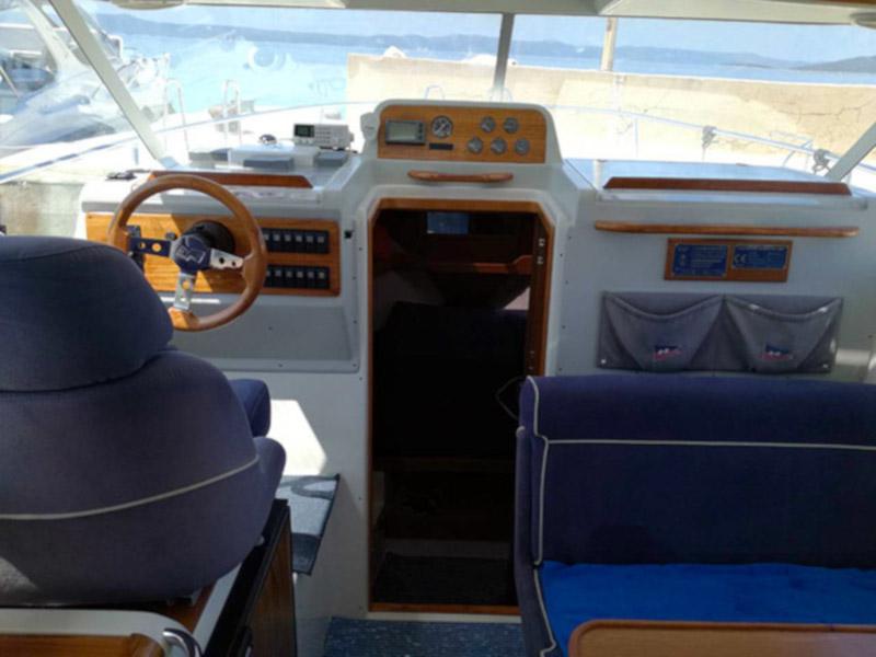 Book yachts online - motorboat - Nimbus 280 Coupe - Nimbus 280 - rent