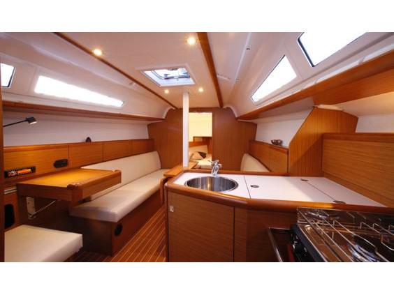 Book yachts online - sailboat - Sun Odyssey 33i - Ali - rent