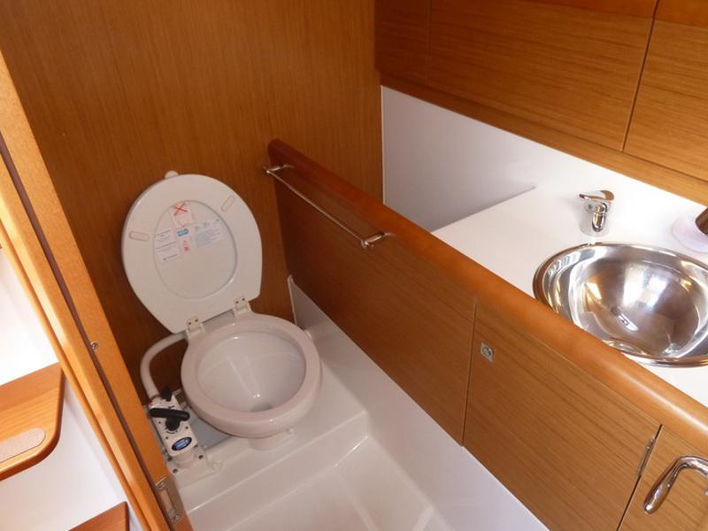 Book yachts online - sailboat - Sun Odyssey 33i - Ali - rent