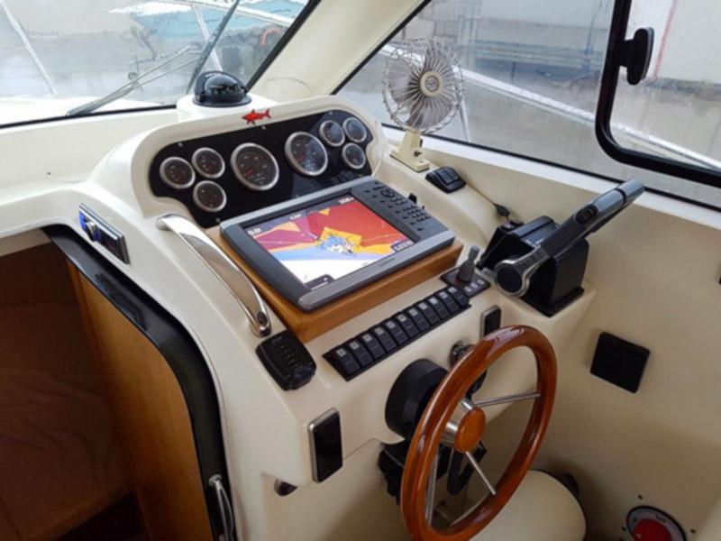 Book yachts online - motorboat - Adex Motivo 29 - T-Rex - rent