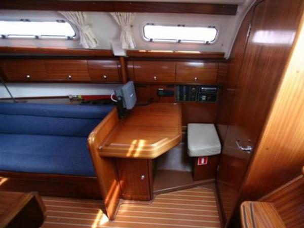 Book yachts online - sailboat - Bavaria 32 - Elizabet - rent