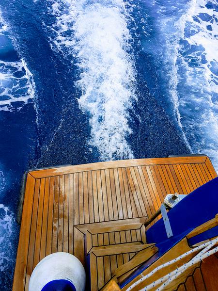 Book yachts online - motorboat - Leut - Vagabundo - rent