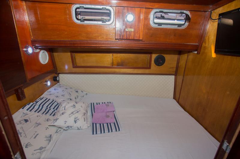 Book yachts online - motorboat - Leut - Vagabundo - rent