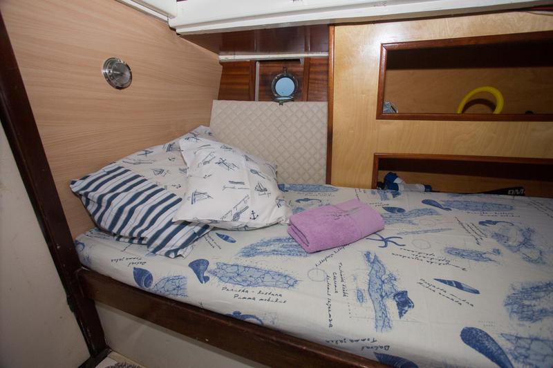 Book yachts online - motorboat - Leut - Vagabundo - rent